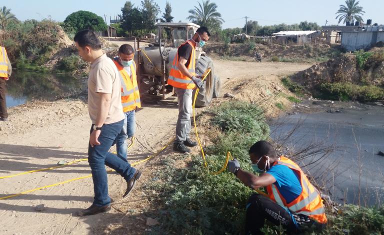 بلدية النصيرات تُعلن إزالة كافة التعديات على شاطئ البحر