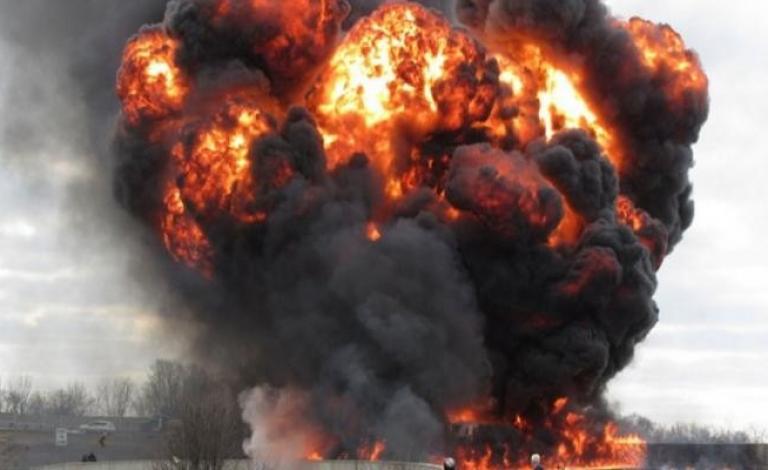 سفير إماراتي يكشف عن نوعية الأسلحة المستخدمة في انفجار أبو ظبي