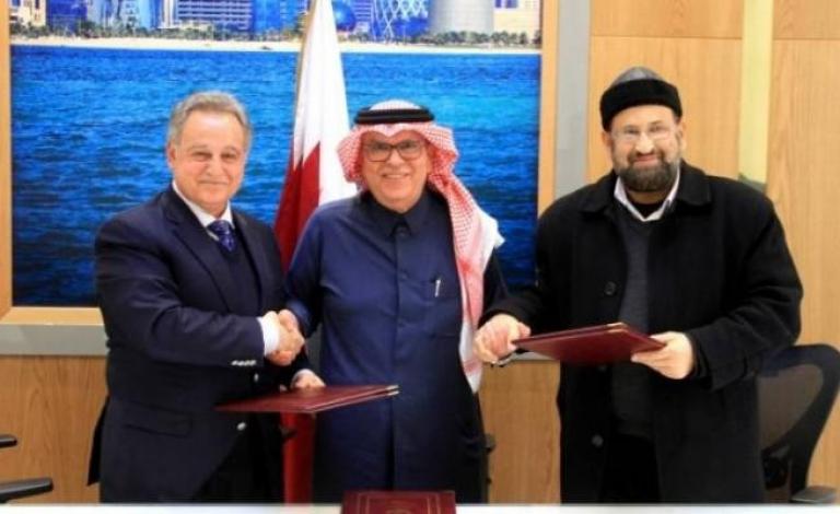 العمادي يوقِّع اتفاقية لضمان تزويد محطة توليد كهرباء غزة بالغاز