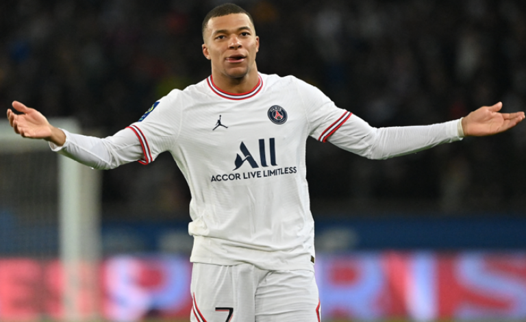 مبابي يرد على عرض سان جيرمان لتمديد عقده براتب قياسي