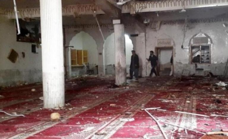 مقتل 30 شخصا إثر انفجار داخل مسجد في باكستان