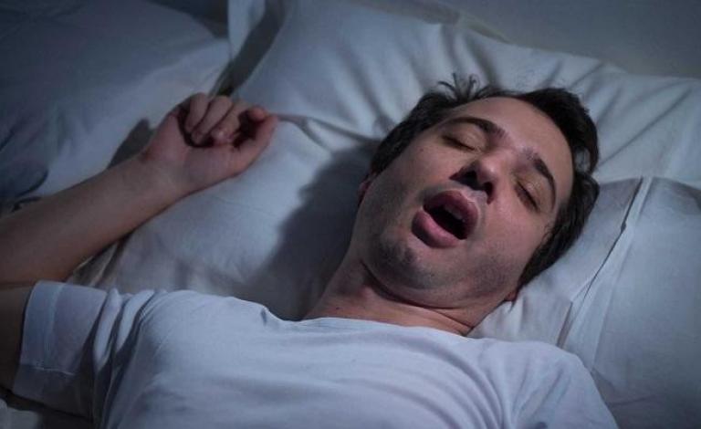47-152736-speaking-during-sleep-treatment_700x400.jpg