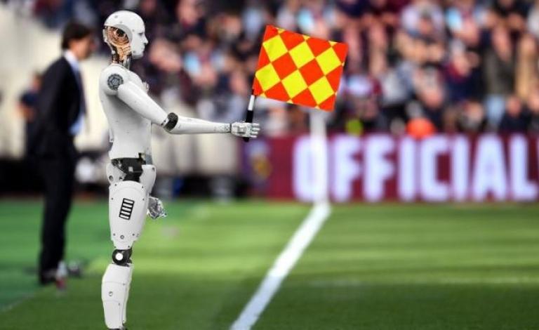 "روبوت" بـ 10 كاميرات لتحكيم مباريات كأس العالم 2022