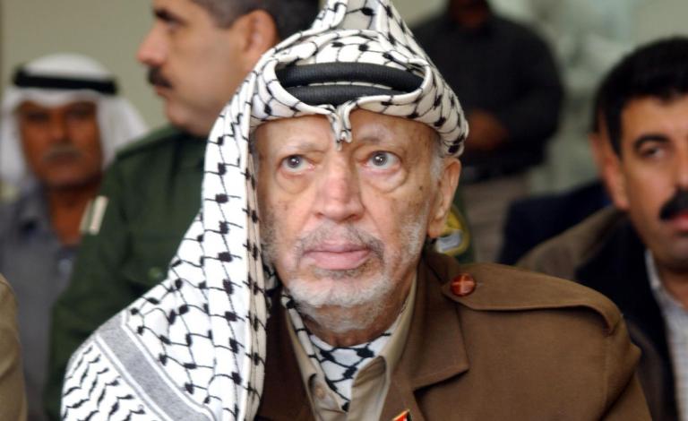 "الموساد" خطّطّ لاغتيال عرفات رميًا بالرصاص