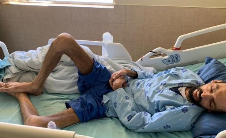 زوجة الأسير خليل عواودة: استمرار اعتقاله "قرار بقتله" وقد يفقد حياته في أي وقت