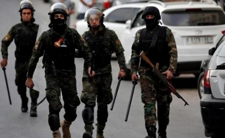 أجهزة السلطة تواصل اعتقال 31 مواطناً على خلفية انتمائهم السياسي