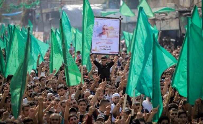 الآلاف يشاركون بمسيرة لحماس شمال غزة