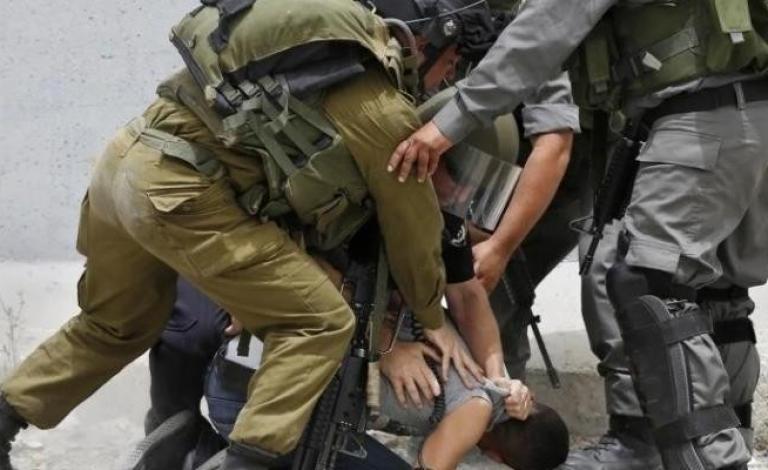قوات الاحتلال تعتقل فتيين من بلدة سلوان بالقدس المحتلة