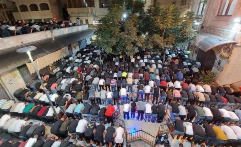 دعوات للحشد في "فجر الشهداء العظيم" بمسجد النصر بنابلس