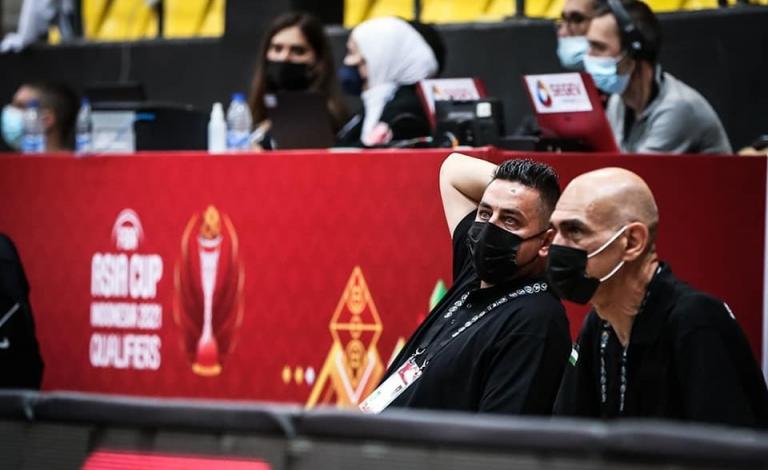 نمر أيوب بصحبة مدرب المنتخب