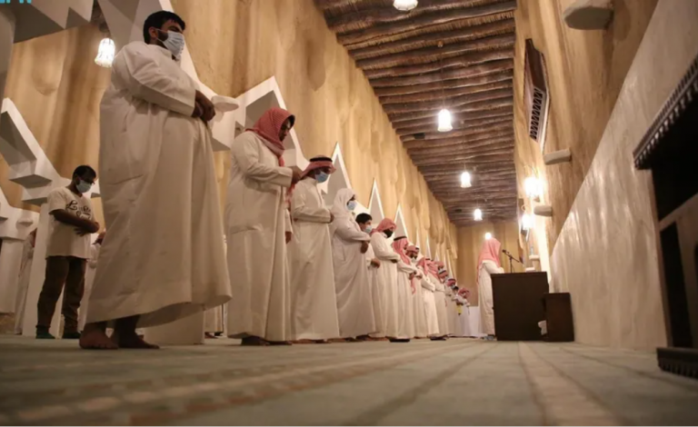 السعودية تمنع بث الصلوات وجمع التبرعات خلال شهر رمضان