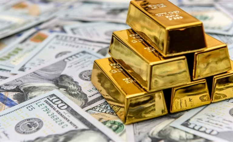 ارتفاع الدولار يُخفض أسعار الذهب