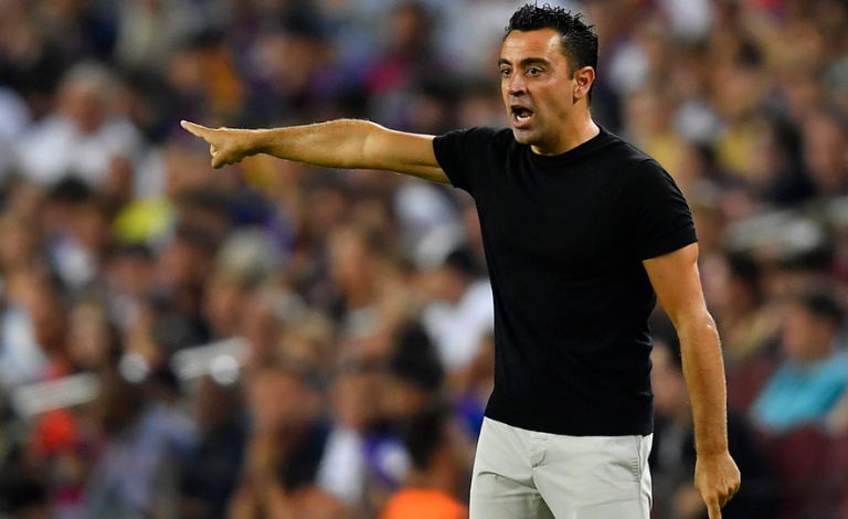 تشافي يعلق على واقعة فينيسيوس ومصير ميسي