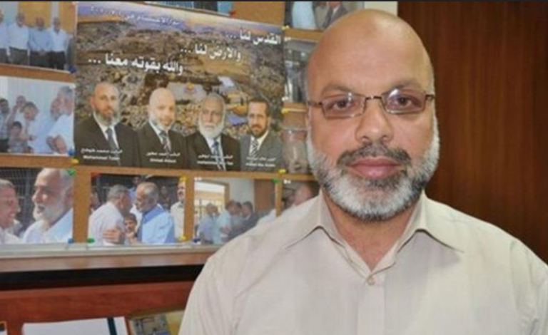الاحتلال يمنع محامي وعائلة النائب عطون من زيارته رغم تدهور صحته