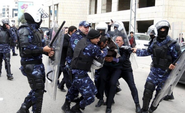 خلال يونيو الماضي.. أجهزة السلطة تنفذ 411 انتهاكا في الضفة الغربية