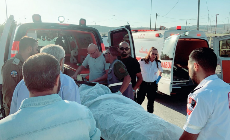 الاحتلال يُسلّم جثمان الشهيد علاء قيسية من الخليل