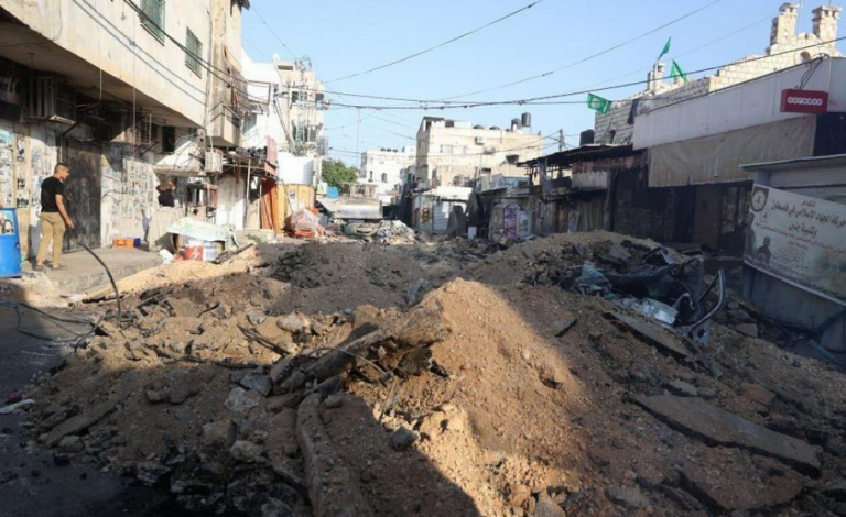 انقطاع المياه عن كافة أحياء مخيم جنين