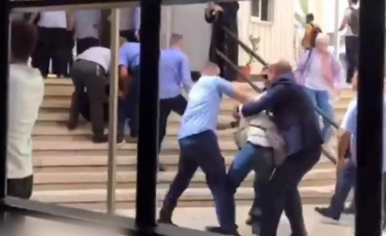 أمن جامعة النجاح يخلي بالقوة اعتصاما لطلبة الكتلة الملاحقين من السلطة