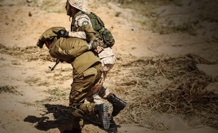 القسام تنشر بيانات جندي صهيوني قتل جراء القصف الإسرائيلي على غزة