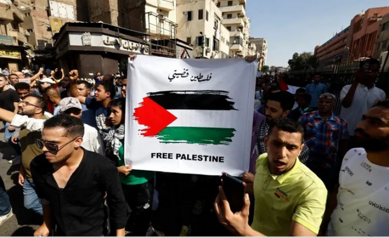هتافات نارية في ميدان التحرير نصرة لفلسطين