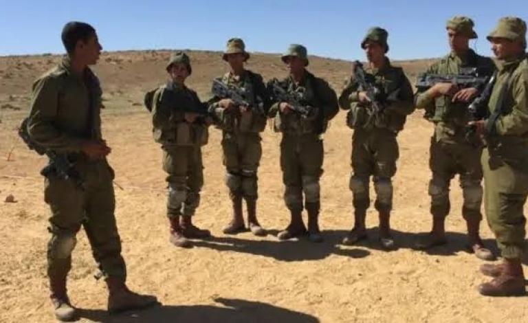 جنود يهربون من الخدمة