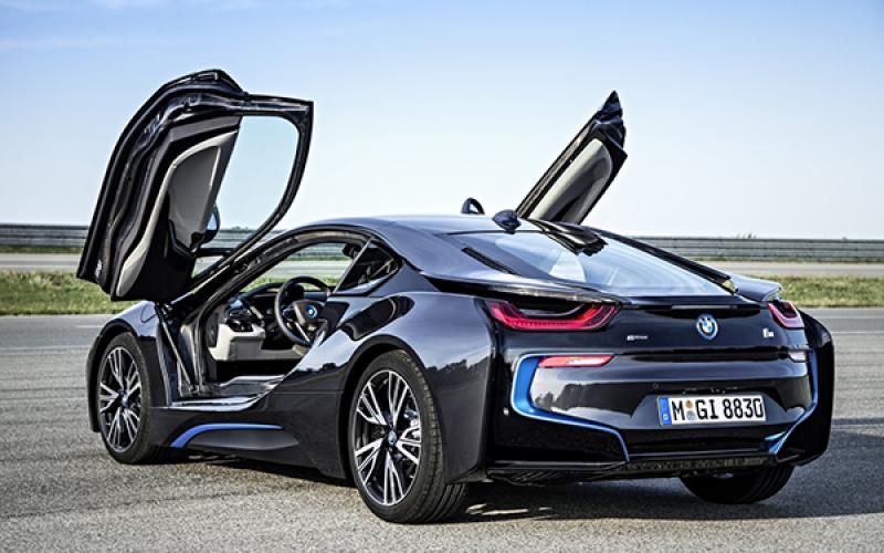 with-the-i8-bmw-has-successfully-blended-a-cacophony-of-materials-textures-and-angles-to-create-a-harmonious-composition