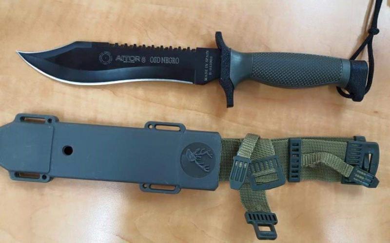 سكاكين للكوماندوز البحري بغزة