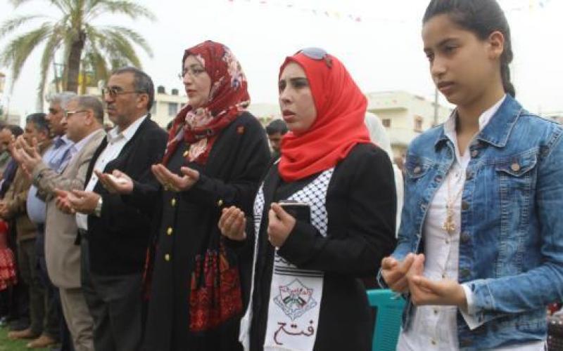 اللجنة-الشعبية-للاجئين-بالنصيرات-تكرم-اوائل-الطلبة-11