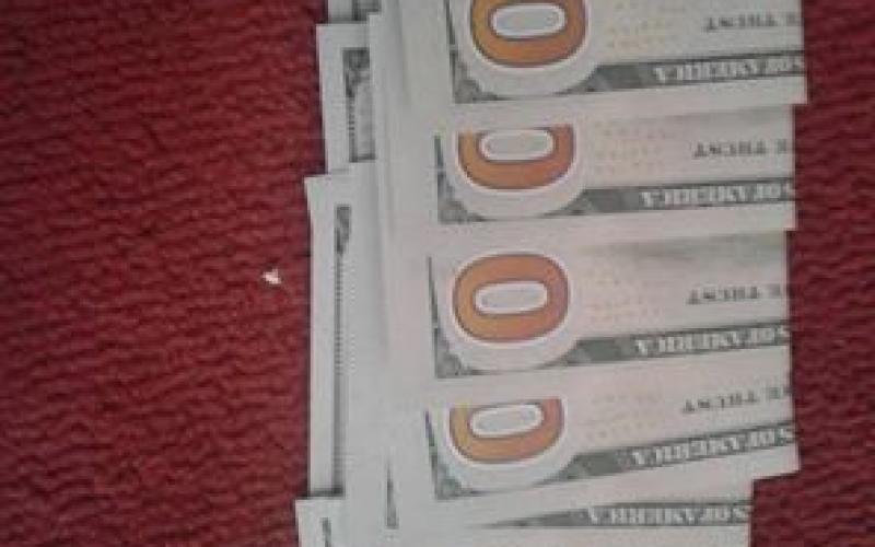 حماس تقدم مساعدات خيرية بتكلفة 60 ألف دولار بدير البلح