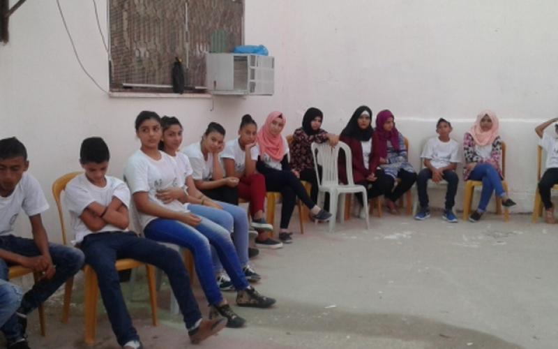 مخيم عائدون الصيفي ينظم محاضرة عن مخاطر المخدرات
