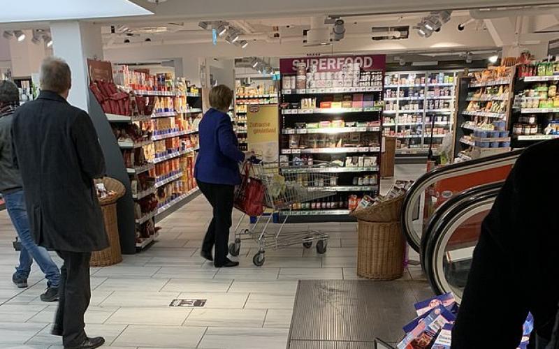 5e76e49d4c59b7483c18035b