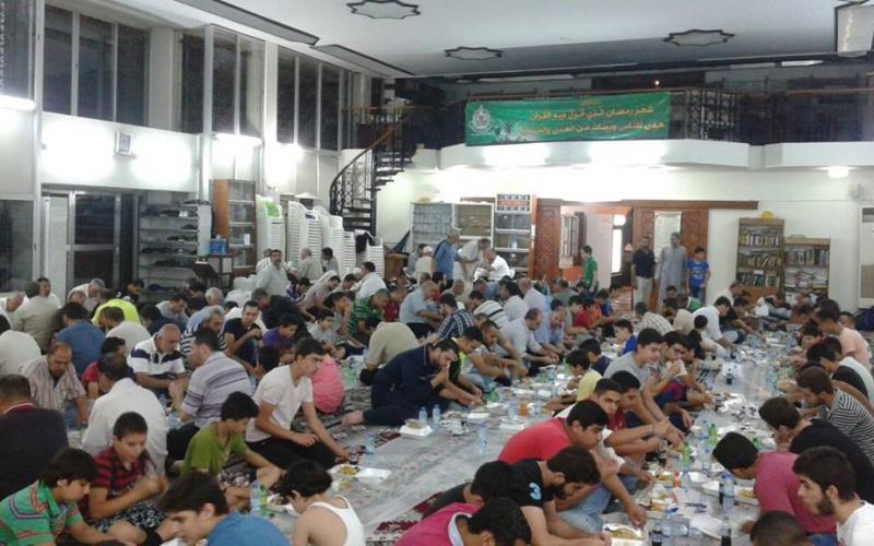 حماس تقيم إفطارها السنوي بمدينة صيدا
