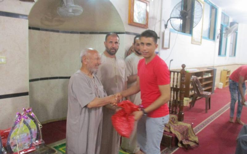 تكريم متفوقي الثانوية العامة بمسجد عقبة بن نافع (4)