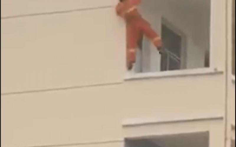 سس