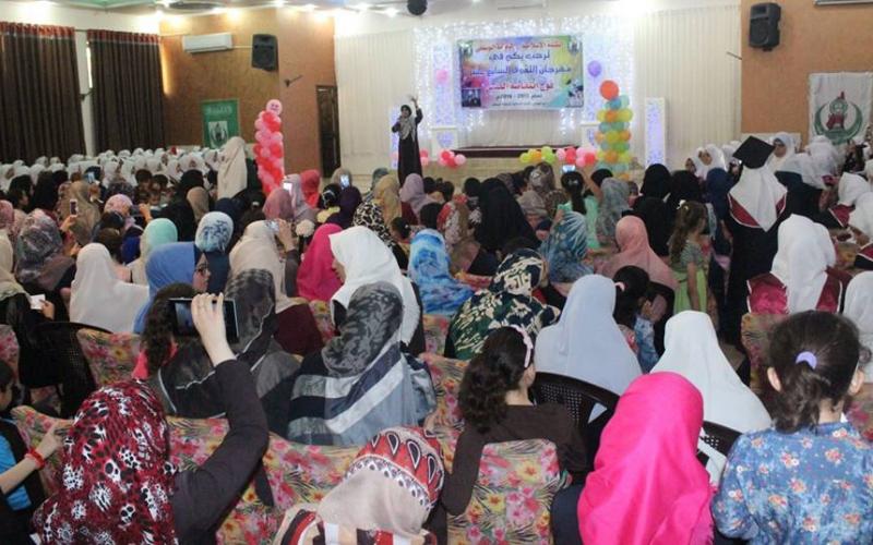 الكتلة الإسلامية تكرم المتفوقات بالبريج