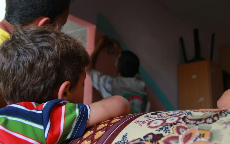 حماس تقدم مساعدات خيرية بتكلفة 60 ألف دولار بدير البلح