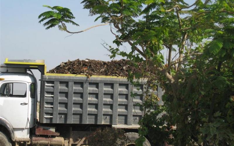 a-truck-full-of-trash-compost-Medium-768x576