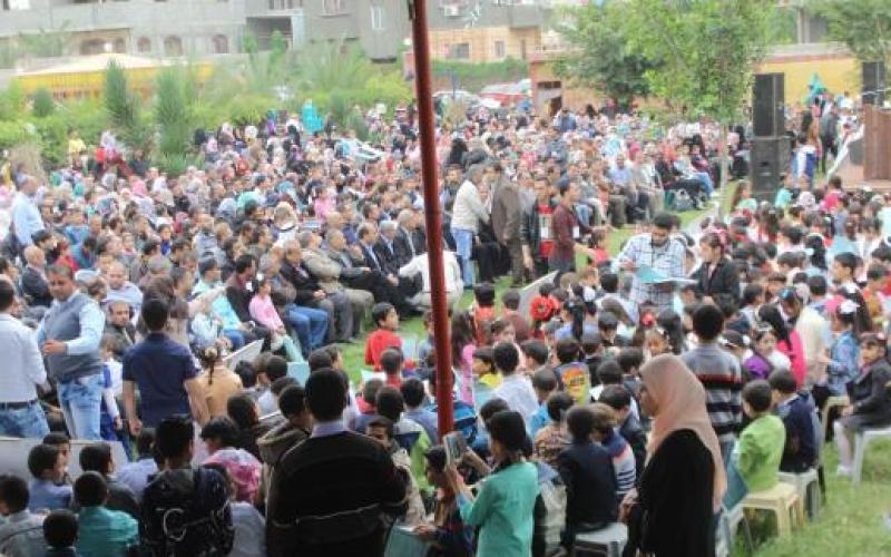 اللجنة-الشعبية-للاجئين-بالنصيرات-تكرم-اوائل-الطلبة-8