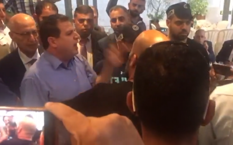 فض احتفال