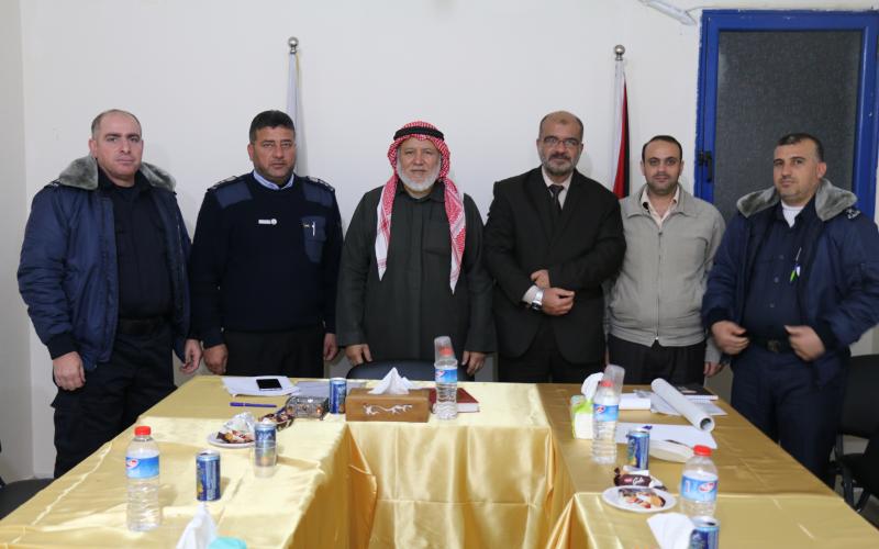 النائب د. مروان أبو راس بوفد من وزارة المواصلات وشرطة البلدية والمرور والشجاعية لمناقشة الازمة المرورية