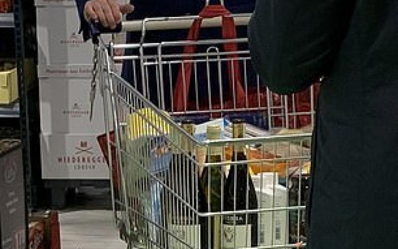 5e76e49d4c59b7483c18035c