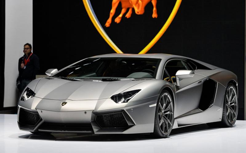 5lamborghini-aventador-a-lamborghini-should-neither-be-boring-nor-conventionally-beautiful-fortunately-the-flagship-aventador-isnt