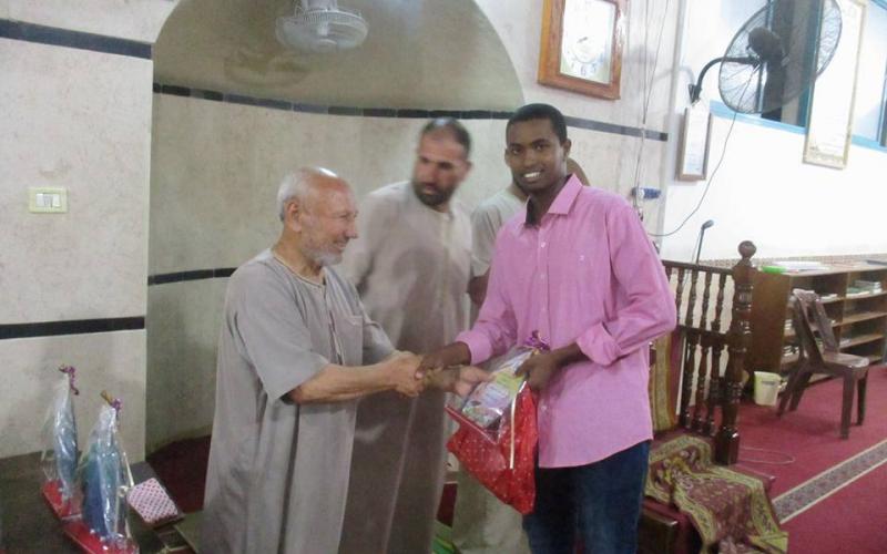 تكريم متفوقي الثانوية العامة بمسجد عقبة بن نافع (7)