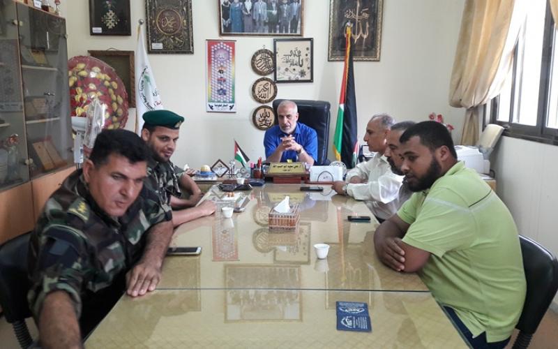 مدير تعليم الوسطى يلتقي قائد الفتوة الجديد بالقطاع