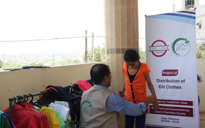 جمعية الوئام توزّع كسوة العيد على الأطفال