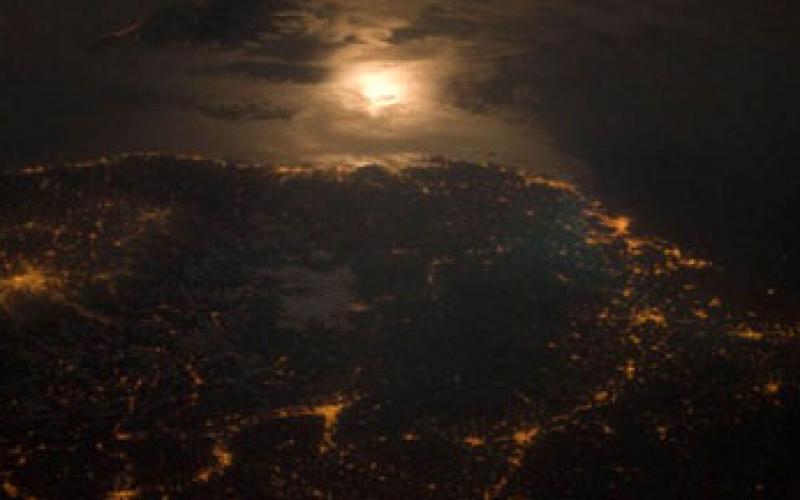 صور مدهشة للأرض في الليل من الفضاء