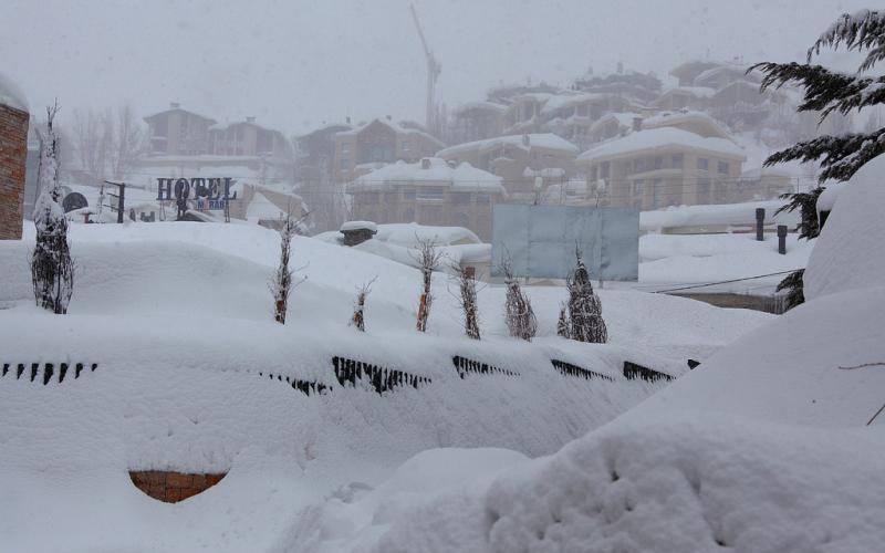 صور.. سحر الطبيعة الثلجية في لبنان