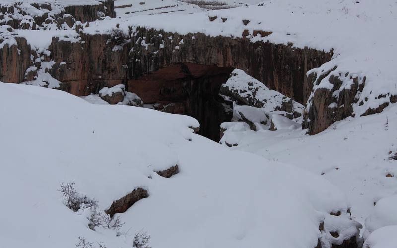 صور.. سحر الطبيعة الثلجية في لبنان