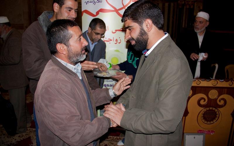 بالصور..تزايد حالات عقد القران بالأقصى