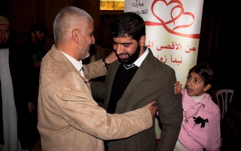 بالصور..تزايد حالات عقد القران بالأقصى